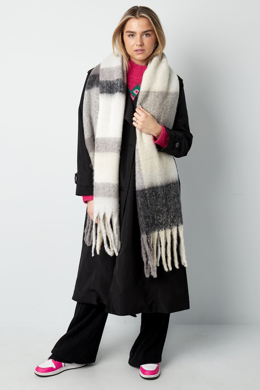 Elegant Embrace scarf - brown h5Picture3